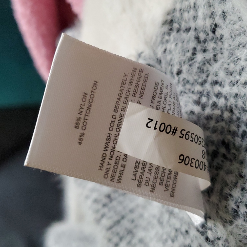 EXPRESS Furry Buffalo Check Cozy Soft Cabincore Sweater L - Picture 10 of 10